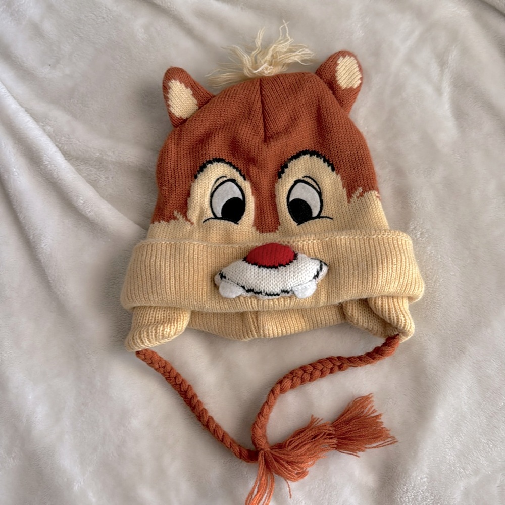 Chip n Dale beanie good condition from Disneyland